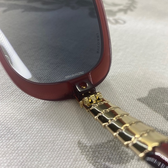 BVLGARI SERPENTI 8114 5239/T3
Square Burgundy Sunglasses - Picture 12 of 13